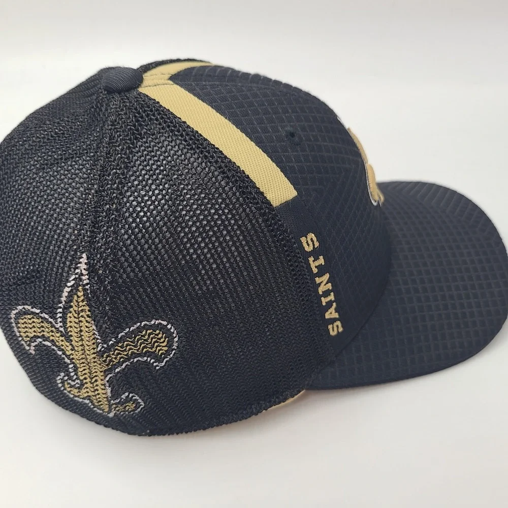 New Orleans Saints Hat Fitted S-M Trucker Mesh Reebok Black Gold NFL Football‎